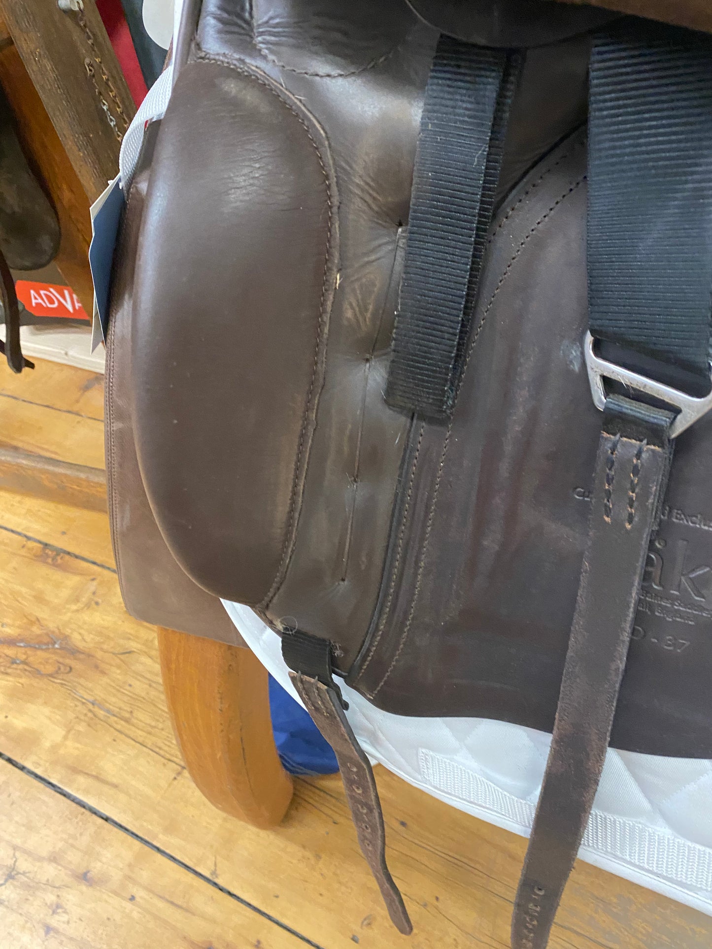 Täkt TSD-37 Dressage Saddle 17.5 MW- Brown