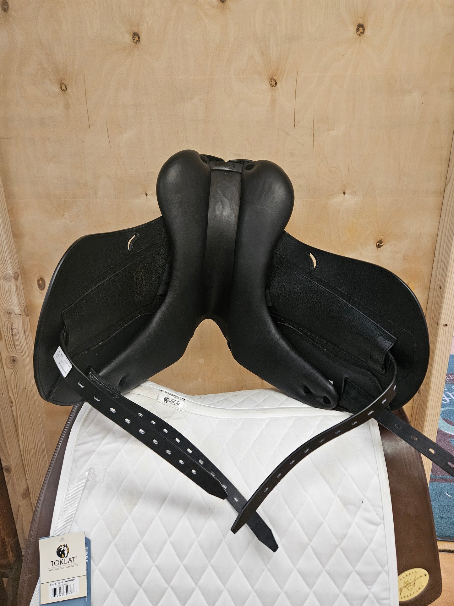 Equipe Emporio Dressage 17" M Black